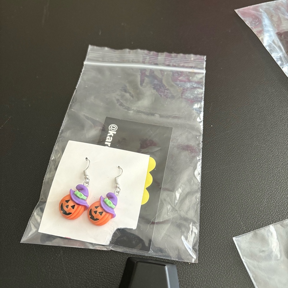 Halloween pumpkin earrings new